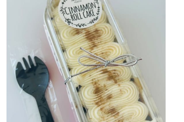 Cinnamon Roll Mini Cake.